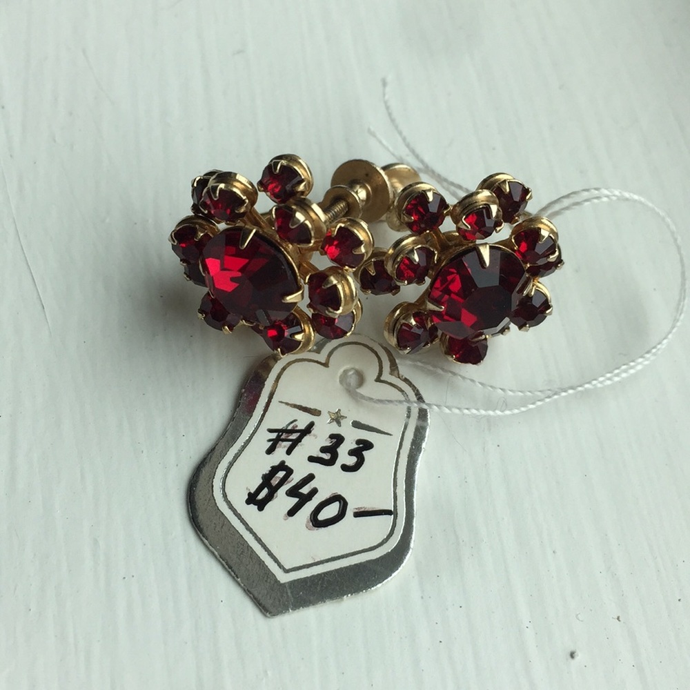 Vintage classy ruby color crystal earrings
